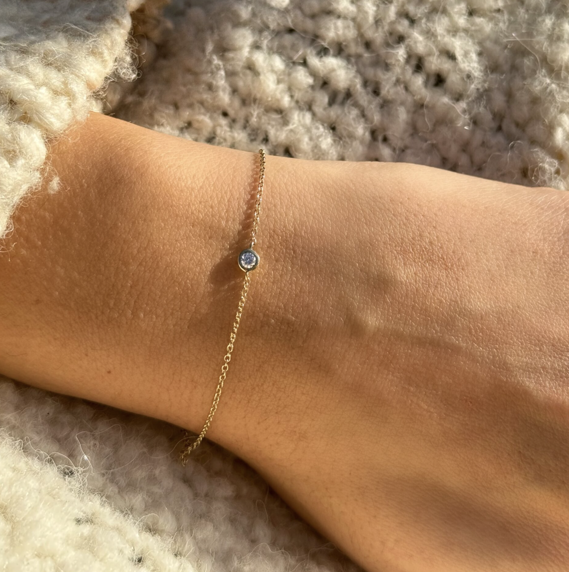 Solitaire Diamond Raindrop Bracelet